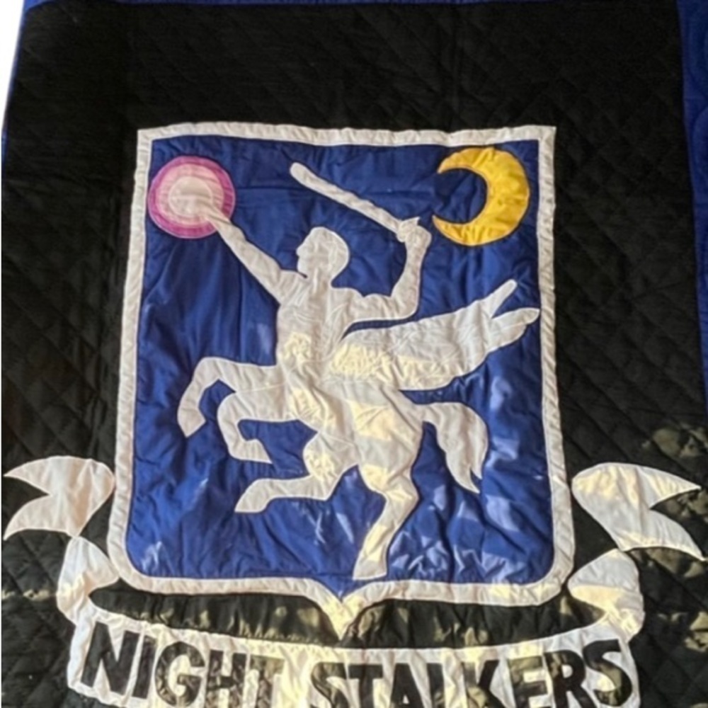 𝅺NWOT Nightstalkers quilt and 2 throw pillow cases